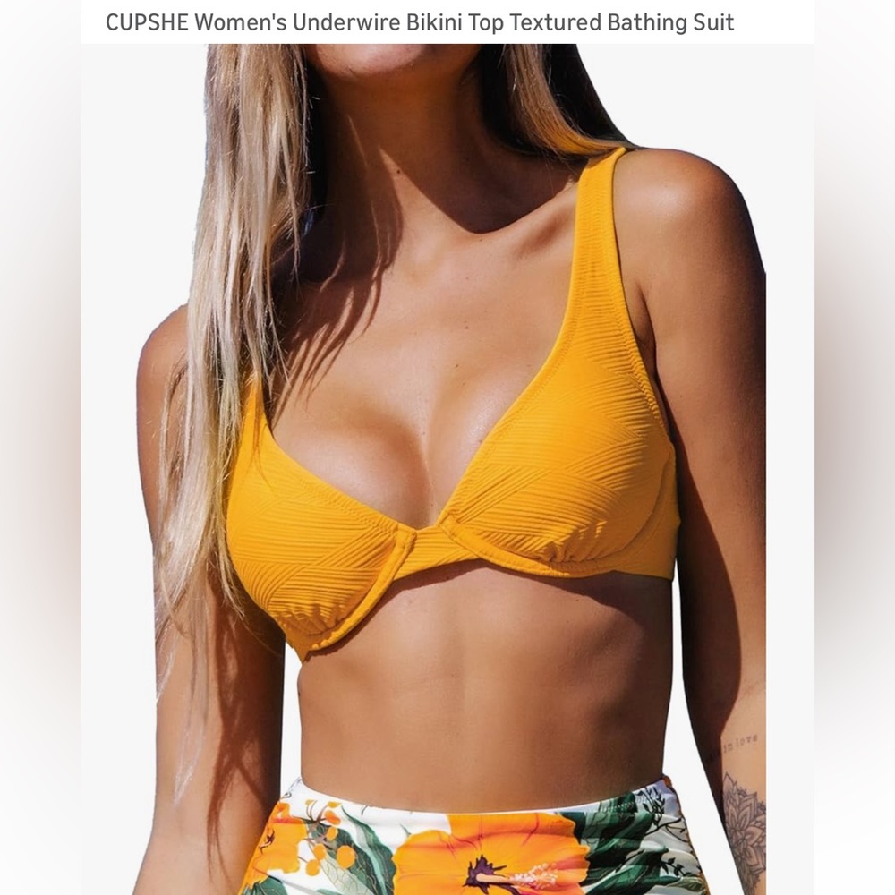 NWT - CUPSHE Women's Underwire Bikini Top Textured Bathing Suit